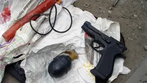 Откриха взривно вещество в кола в столицата