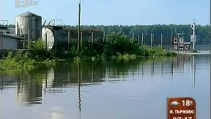 Нивото на Дунав остава критично 