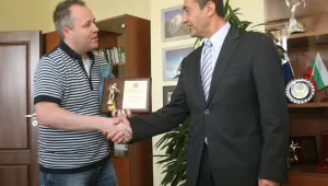 Свилен Нейков прие световния шампион по снукър Джон Хигинс