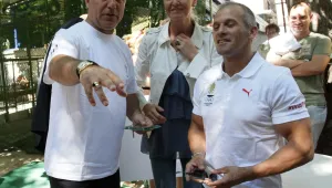 Христо Стоичков и Йордан  Йовчев взеха участие в Олимпийския ден 