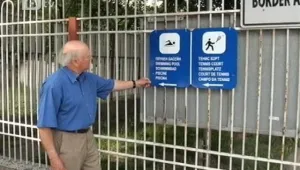 Пенсионер от Силистра поставя туристически табели за своя сметка