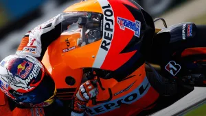 MotoGP: Кейси Стоунър ще стартира първи в Холандия