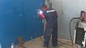 Недостиг на заварчици, стругари, асансьорни техници на пазара на труда в България
