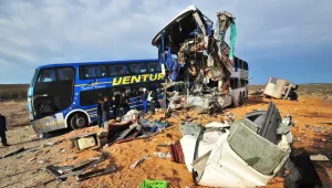 Два автобуса и камион се удариха в Аржентина, 11 души загинаха