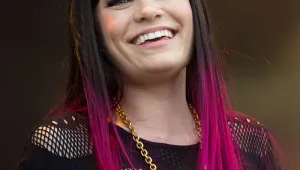 Jessie J на съд, откраднала 