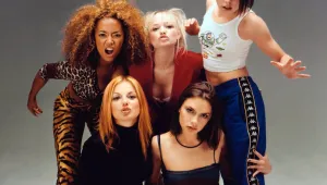 Spice Girls продават тоалети за благотворителност