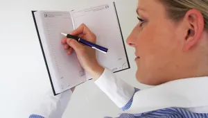 Френските студенти печелят оригинално пари, докато следват