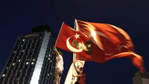 Стотици турци скандират срещу правителството