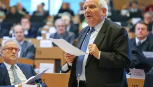 Евродепутати зоват ЕК да гарантира правовата държава в България