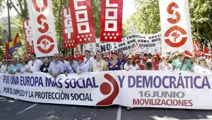 Хиляди протестираха в Мадрид срещу икономиите и безработицата