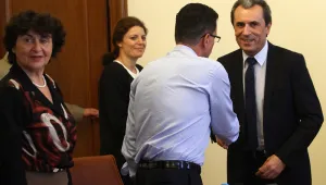 Орешарски се похвали с подкрепа от всички кметове