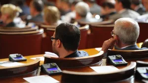 Парламентът извади Делян Пеевски от ДАНС