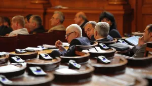 Парламентът гласува актуализацията на Бюджет 2013