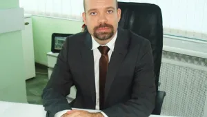 Бащата на новия транспортен зам.-министър осъдил критиците му за клевета