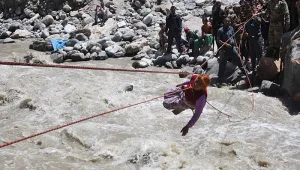 Водни бедствия в Канада и Индия, гъст смог в Малайзия