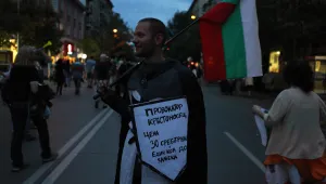 Кое мотивира провокаторите на протеста?