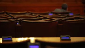 В очакване ЦИК да обяви имената на депутатите в 50-ото НС и представителите ни в ЕП