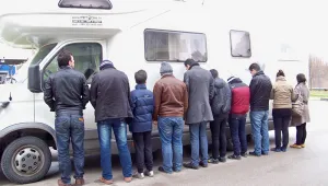 Гранични полицаи са задържали 63 нелегални имигранти