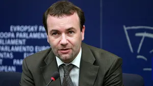 Шефът на ЕНП срещу Ципрас: Как очаквате солидарност от България, където хората са по-бедни