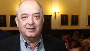 Новият шеф на БСП трябва да се справи с Борисов и Местан