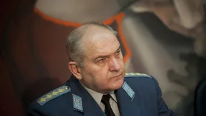 Началникът на отбраната пилотира изтребител за последно