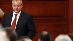 Станишев погледна отново към ГЕРБ
