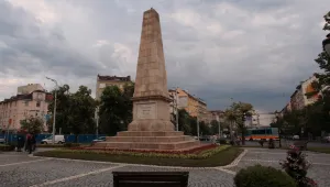 Ремонт затваря „Руски паметник” за месец 