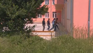Уволниха скандална директорка на ихтимански техникум