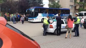 Пиян шофьор за малко да подкара автобус с ученици