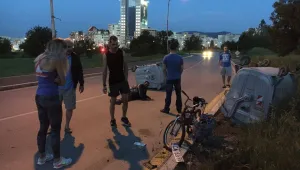 Шофьор с джип блъсна пешеходец в столицата и избяга