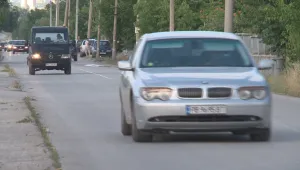 Безразсъдни шофьори летят с над 100 км/ч през пловдивско село
