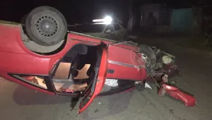 Кола се обърна по таван в Бузовград