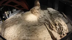 Отварят триъгълната кула от крепостната стена на Сердика