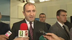 Румен Радев: Не виждам причина да отстраня Пламен Узунов