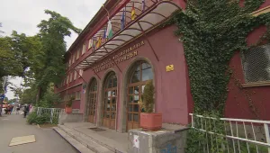 16-годишен нападна и рита учител в столично училище