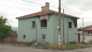 Построената наново къща на многодетното семейство от Ягодово отново изгоря