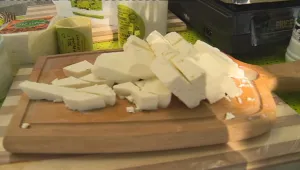 Български производители предлагат продукцията си на фермерския пазар в София