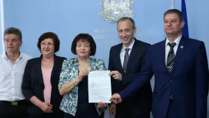Стартовата учителска заплата става 920 лв. (ОБЗОР)