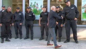 Полицейски изстрели във въздуха отказали Борис Иванов да взема заложник