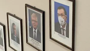 Костадин Ангелов ще остане за поколенията маскиран и с микрофон (СНИМКИ)