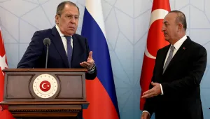 Лавров: За да има среща Путин - Зеленски, трябва първо да се възобновят преговорите