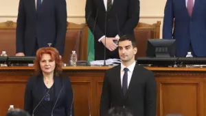 Двама нови депутати от ПП-ДБ положиха клетва