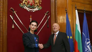Министърът на отбраната се срещна с посланика на Украйна