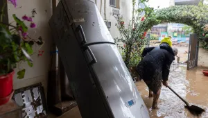 Проливни дъждове и наводнения в Гърция: Има загинал в Солун (СНИМКИ)