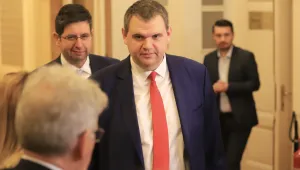Делян Пеевски: Връщаме втория мандат веднага, ДПС няма да се разцепи