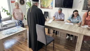 В командировка: Дядо Киприан гласува в Охрид за по-добро бъдеще