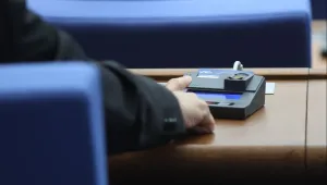 Парламентът задължи правителството да купи летателна техника за гасене на пожари
