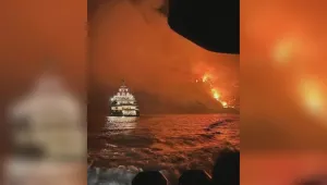 Фойерверки от яхта в морето подпалиха единствената борова гора на гръцки остров (СНИМКИ)