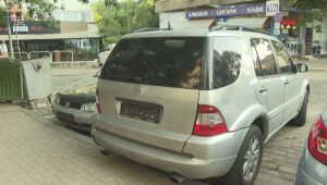Липса на паркоместа в столичен квартал: Конфискувани от полицията коли пречат на живущите