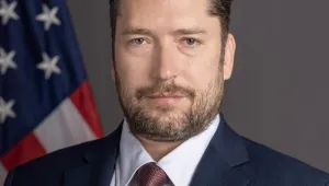 Свързван с Кремъл служител на Тръмп е закрил агенцията за борба с дезинформацията